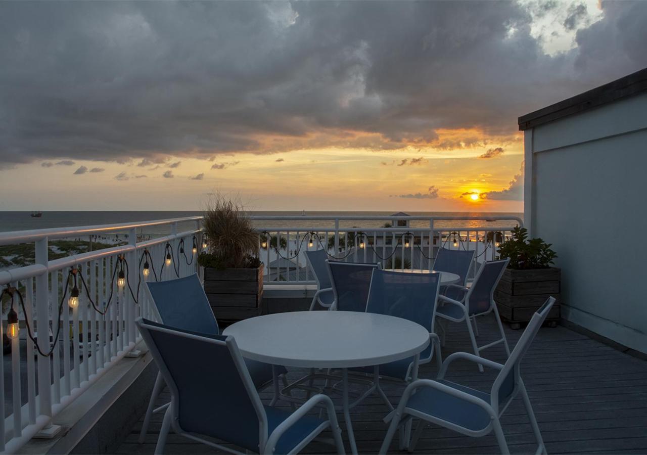 Palm Pavilion Inn Clearwater Beach Exterior photo